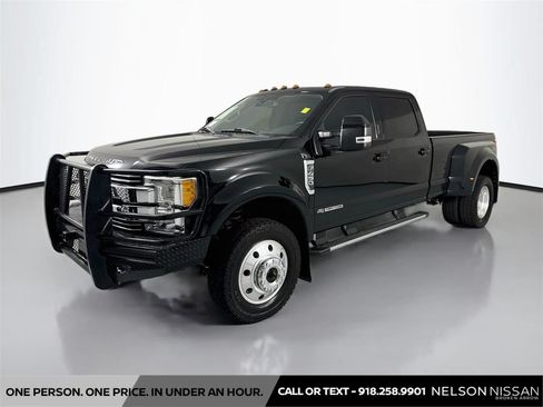 Used 2017 Ford F450 Lariat w/ Lariat Ultimate Package AWD/4WD image 1