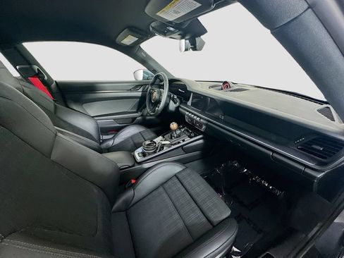 Certified 2025 Porsche 911 Carrera T RWD image 26