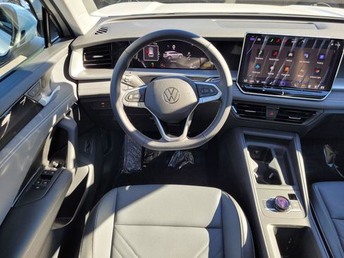 New 2026 Volkswagen Tiguan SE AWD/4WD image 14