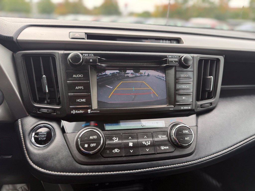 Used 2018 Toyota RAV4 XLE AWD/4WD image 26