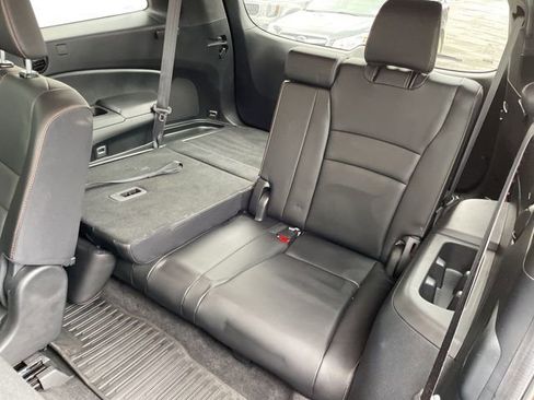 Used 2022 Honda Pilot TrailSport image 31