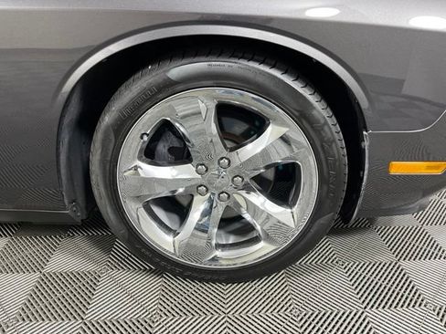 Used 2014 Dodge Challenger R/T Plus RWD image 9