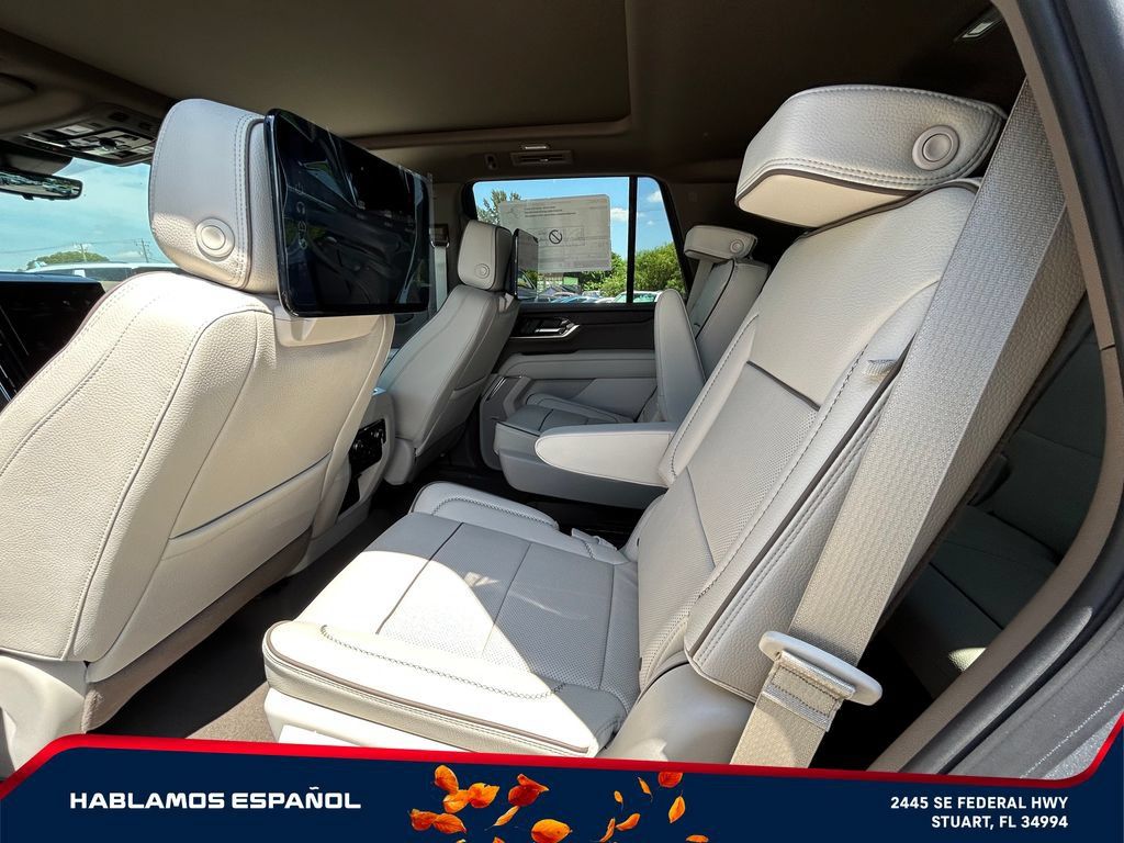 New 2026 GMC Yukon Denali w/ Denali Reserve Package AWD/4WD image 13