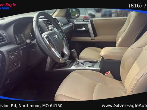 Used 2016 Toyota 4Runner SR5 Premium AWD/4WD image 9