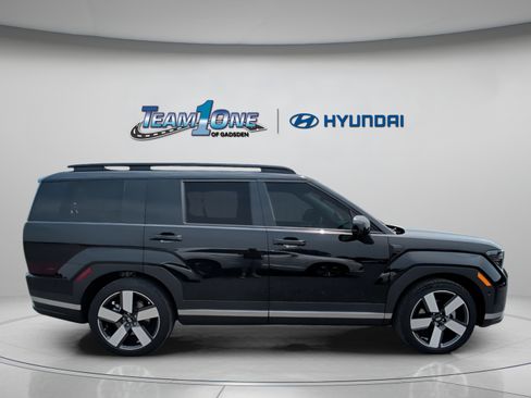 Used 2024 Hyundai Santa Fe Limited FWD image 9