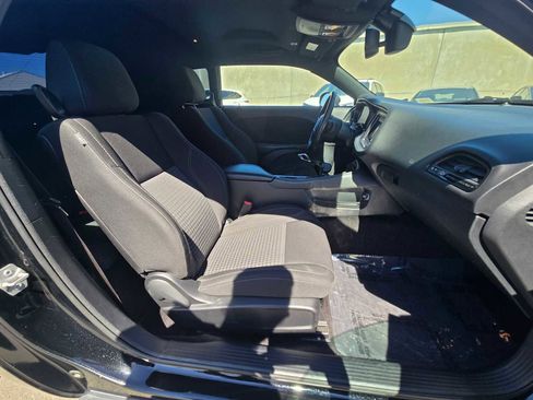 Used 2018 Dodge Challenger SXT RWD image 11