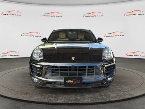 Used 2018 Porsche Macan Sport Edition AWD/4WD image 3