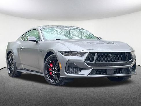 Certified 2025 Ford Mustang GT Premium RWD image 2