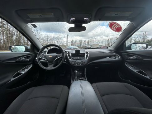 Used 2020 Chevrolet Malibu LT image 10