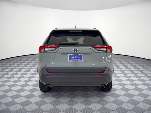Used 2021 Toyota RAV4 XLE w/ Convenience Package AWD/4WD image 8