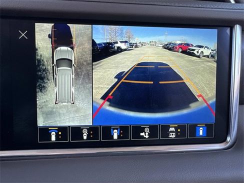 Used 2022 GMC Yukon XL Denali image 27