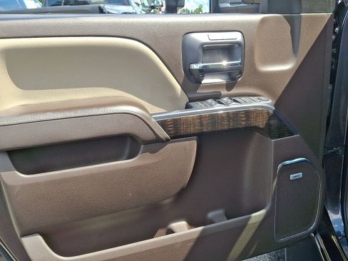 Used 2016 GMC Sierra 2500 Denali w/ Duramax Plus Package image 12