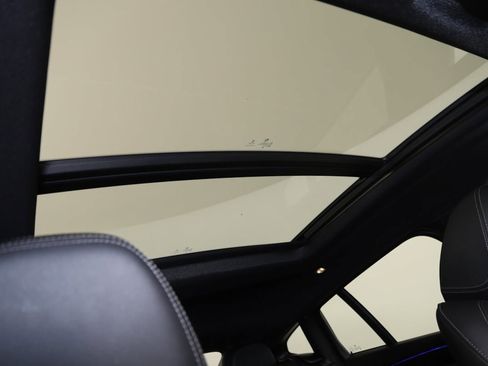 Used 2022 BMW X4 xDrive30i w/ Convenience Package image 11