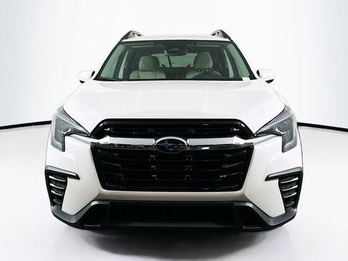 Used 2025 Subaru Ascent Premium AWD/4WD image 2