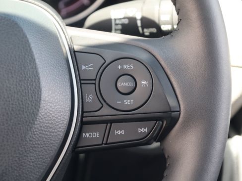 Used 2025 Toyota RAV4 XLE Premium w/ Weather Package FWD image 21