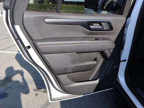 Certified 2025 Chevrolet Tahoe RST w/ Comfort Package image 32