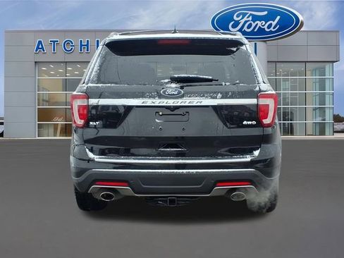 Used 2018 Ford Explorer XLT w/ Equipment Group 202A image 6