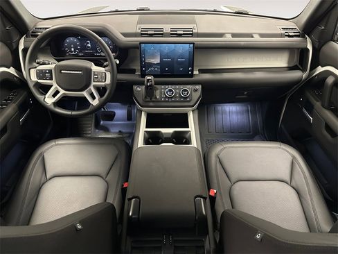 Used 2025 Land Rover Defender 110 S image 10