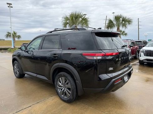 New 2026 Nissan Pathfinder SV image 2