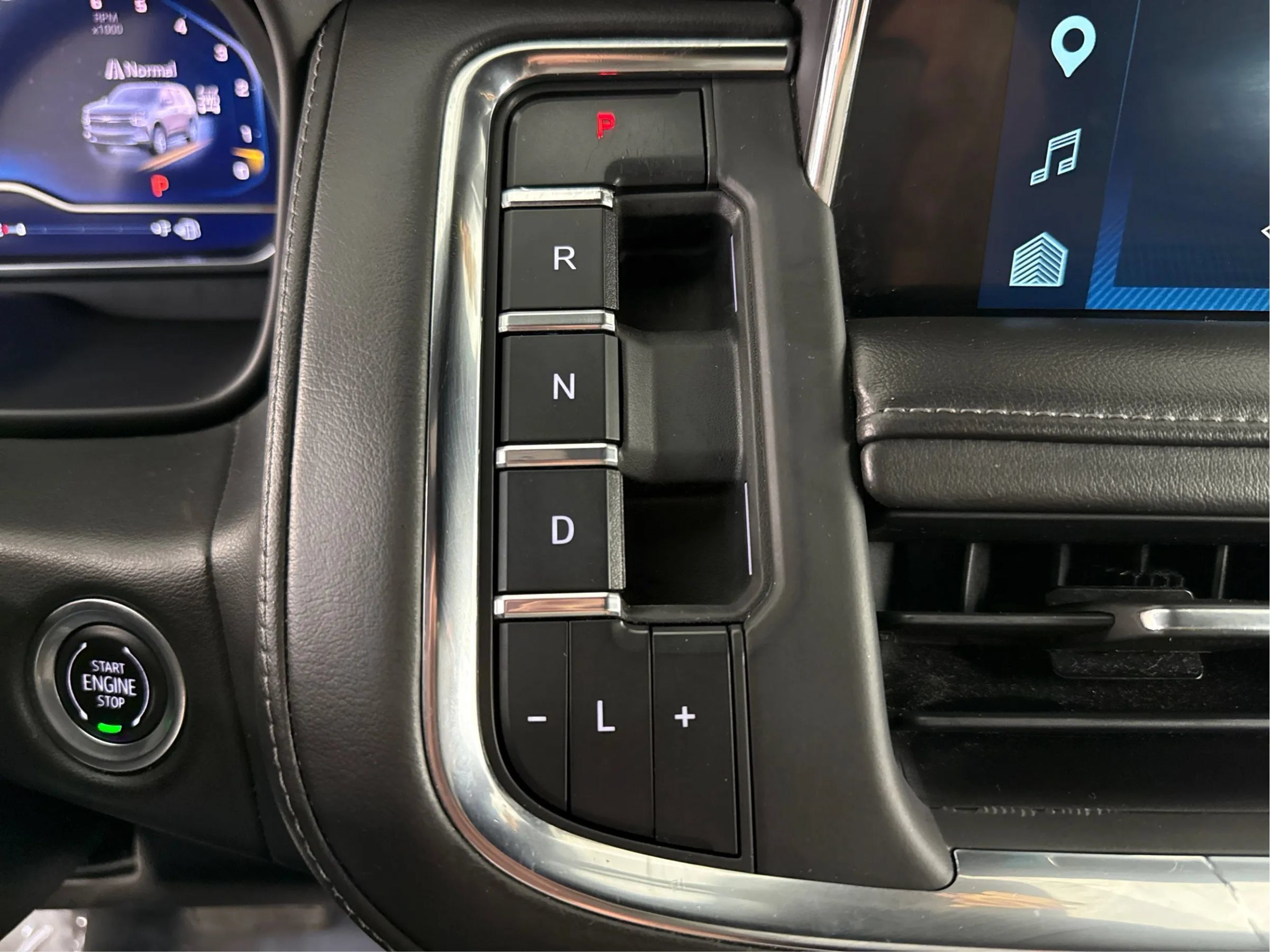 Used 2023 Chevrolet Suburban LT w/ LT Signature Plus Package AWD/4WD image 47