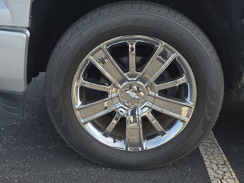 Used 2014 Chevrolet Silverado 1500 High Country w/ High Country Premium Package image 24