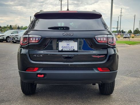 Used 2022 Jeep Compass Trailhawk AWD/4WD image 4