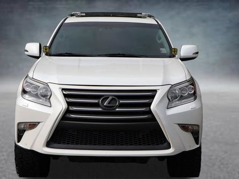 Used 2014 Lexus GX 460 w/ Premium Package AWD/4WD image 29