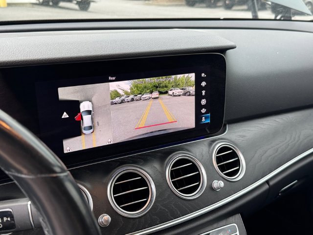 Used 2023 Mercedes-Benz E 350 4MATIC Sedan image 25