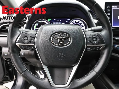 Used 2022 Toyota Camry XLE FWD image 10
