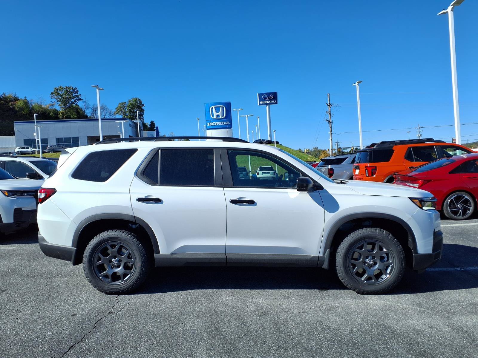 New 2026 Honda Pilot TrailSport image 2