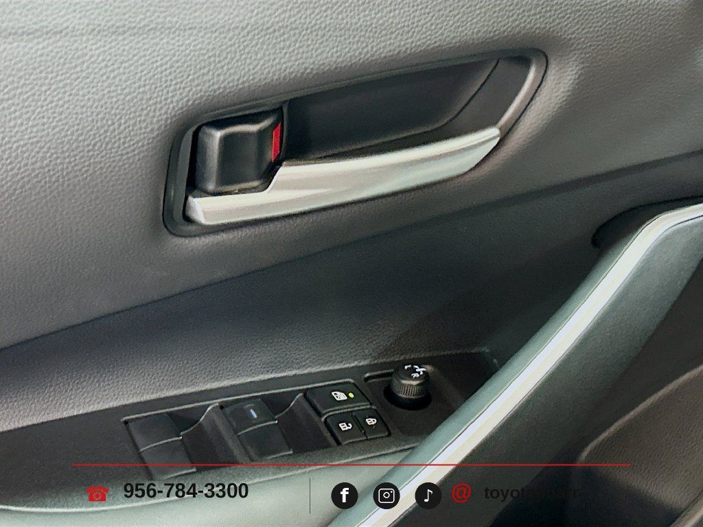 New 2025 Toyota Corolla SE FWD image 19