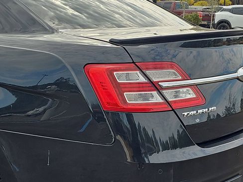 Used 2015 Ford Taurus SEL w/ Equipment Group 201A image 34