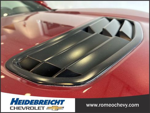 Used 2022 Chevrolet Camaro LT w/ Technology Package RWD image 30
