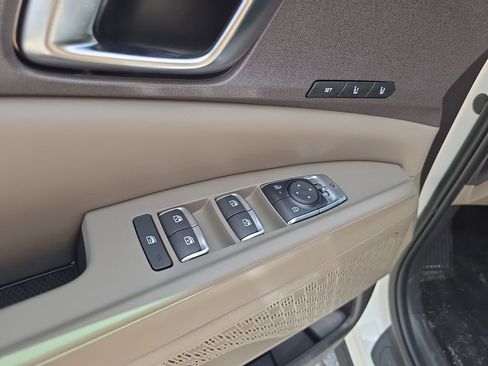 New 2026 Kia Carnival EX image 21