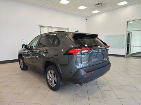 Used 2025 Toyota RAV4 XLE AWD/4WD image 5
