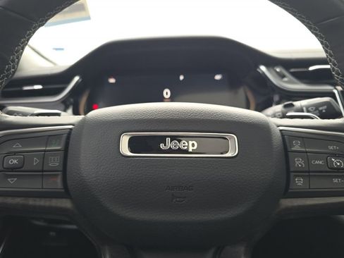 Used 2022 Jeep Grand Cherokee L Limited w/ Luxury Tech Group II image 24