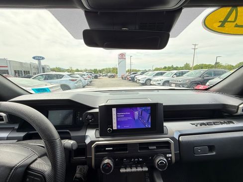 Used 2024 Toyota Tacoma SR5 AWD/4WD image 2
