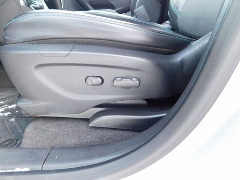 Used 2016 Chevrolet Trax LT w/ LT Convenience Package image 13