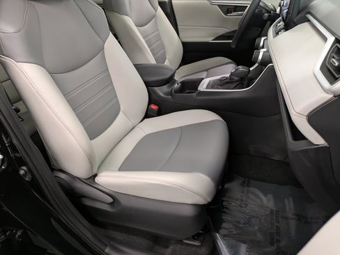 Used 2024 Toyota RAV4 XLE Premium w/ Weather Package image 28