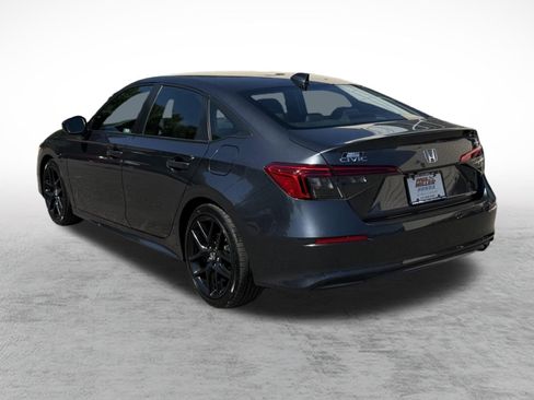 Used 2023 Honda Civic Sport image 4