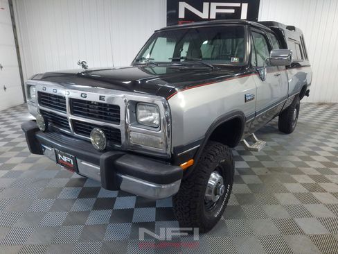Used 1993 Dodge D/W Truck 250 AWD/4WD image 3