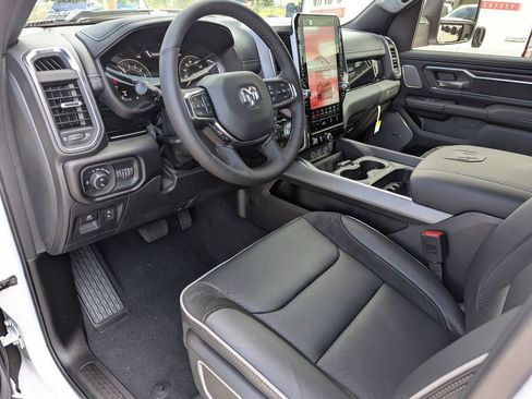 New 2026 RAM 1500 Laramie AWD/4WD image 11
