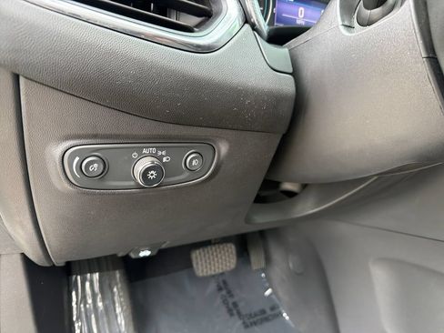 Used 2021 Chevrolet Equinox LT AWD/4WD image 18