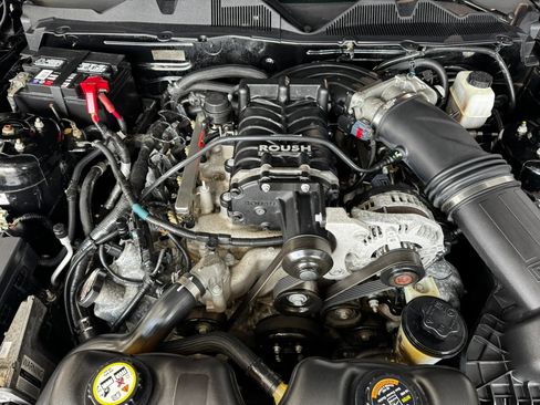 Used 2010 Ford Mustang GT RWD image 42