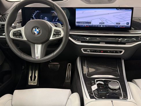 Used 2024 BMW X5 xDrive40i w/ M Sport Package AWD/4WD image 28