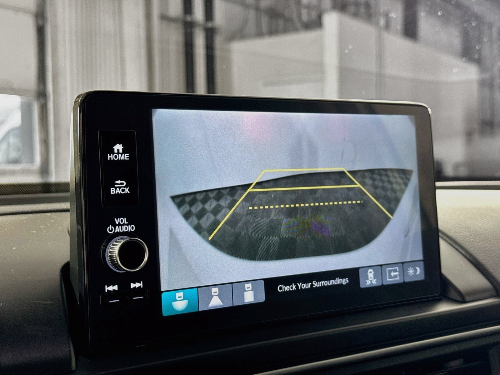 Used 2025 Honda Pilot Touring image 12