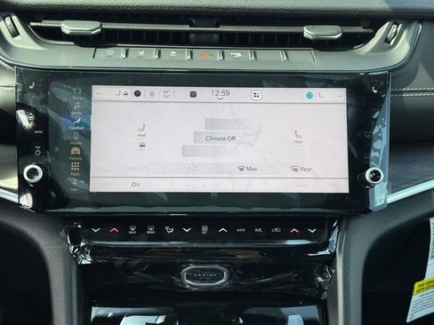 New 2026 Jeep Grand Cherokee Limited w/ Limited Altitude Package AWD/4WD image 16
