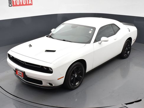 Used 2023 Dodge Challenger SXT RWD image 25