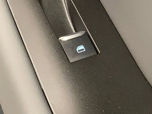 Used 2025 Ford Explorer Active image 36