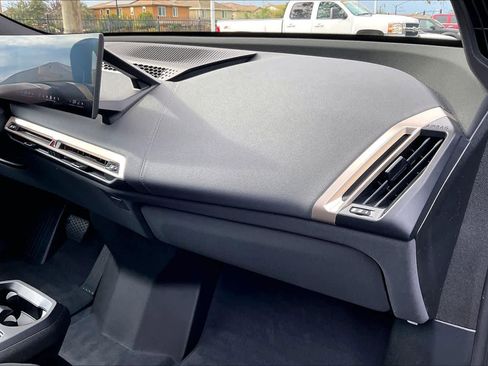 Used 2025 BMW iX xDrive50 image 17